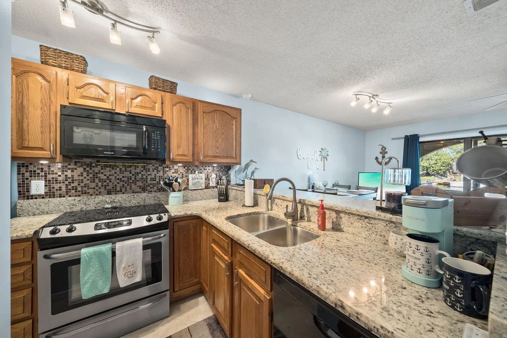 41 of 55 - 8730 S Thomas Drive Unit 106, Panama City Beach, FL