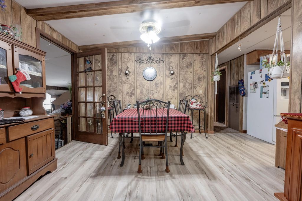 11 of 27 - 248 Bunny Lane, Freeport, FL