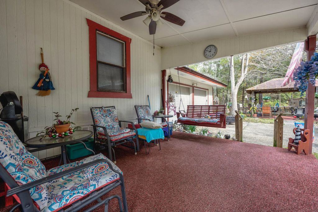 5 of 27 - 248 Bunny Lane, Freeport, FL
