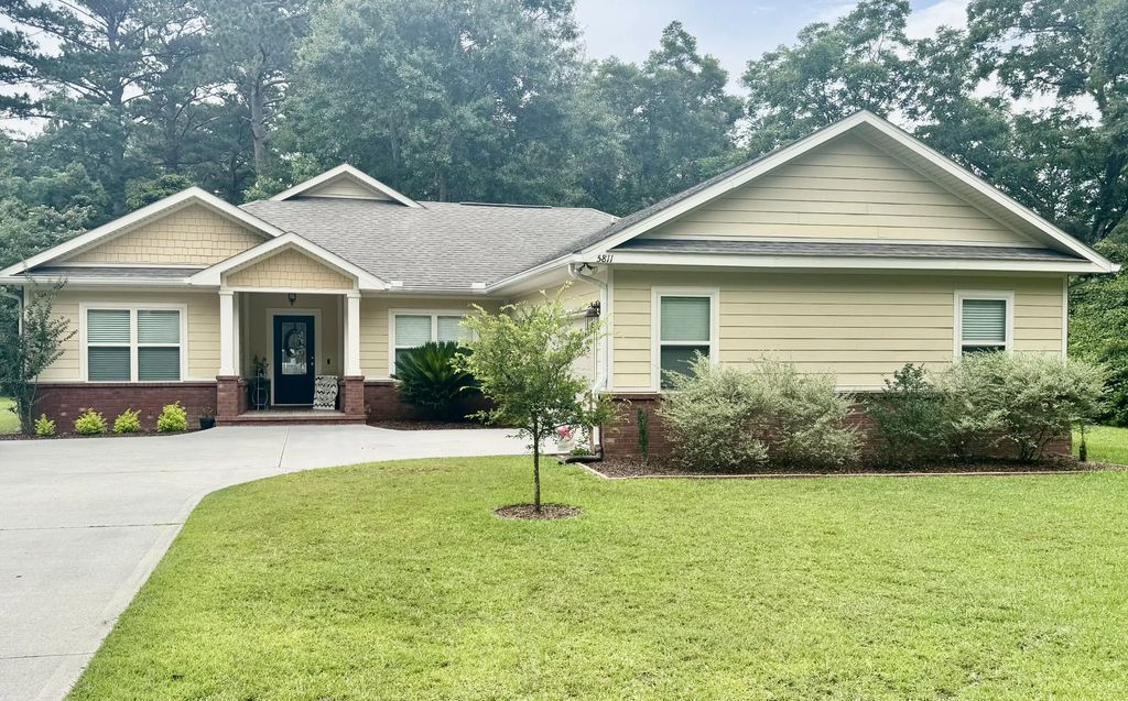 5811 Houston Lane, Crestview