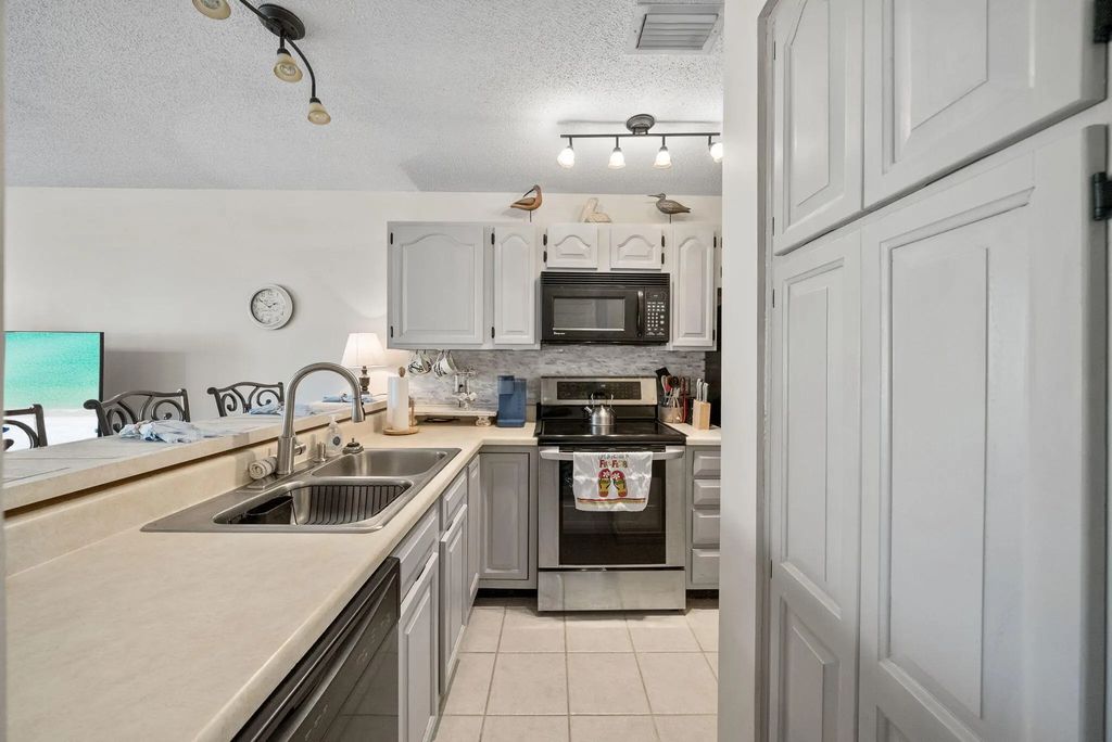 42 of 60 - 8730 S Thomas Drive Unit 107, Panama City Beach, FL