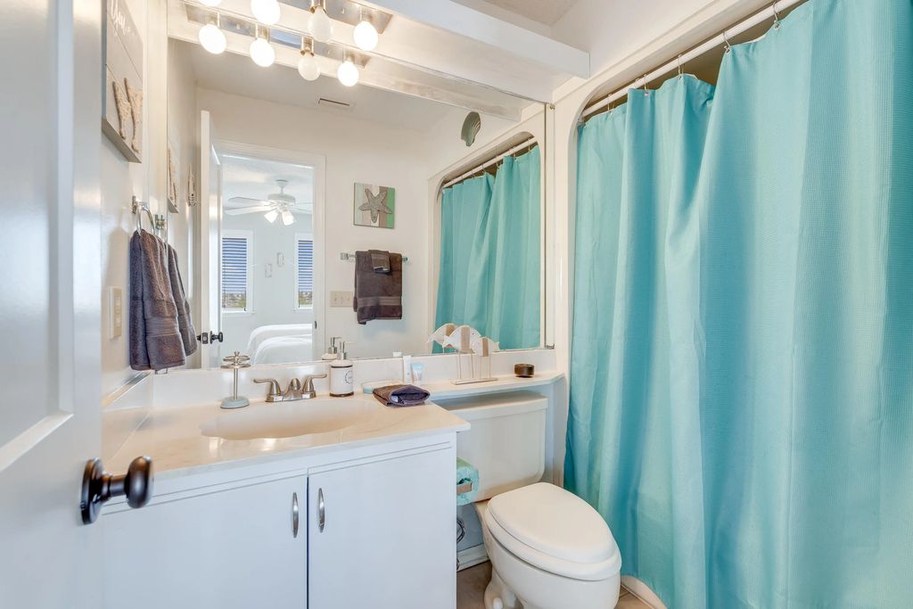 17 of 39 - 8730 Thomas Drive Unit 409, Panama City Beach, FL