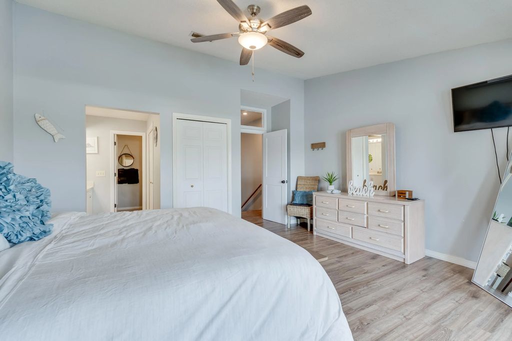 19 of 39 - 8730 Thomas Drive Unit 409, Panama City Beach, FL