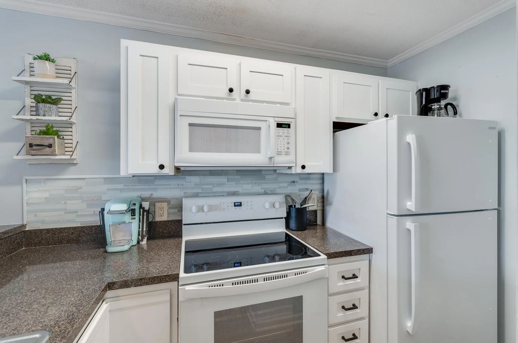 32 of 39 - 8730 Thomas Drive Unit 409, Panama City Beach, FL