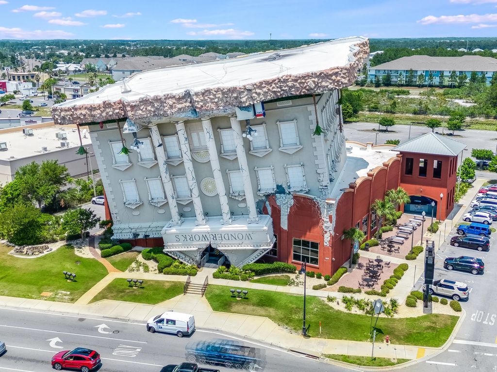 36 of 39 - 8730 Thomas Drive Unit 409, Panama City Beach, FL
