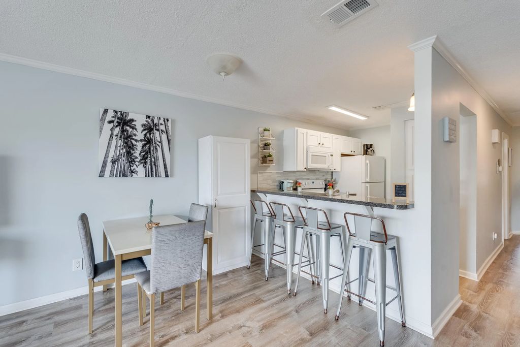 6 of 39 - 8730 Thomas Drive Unit 409, Panama City Beach, FL