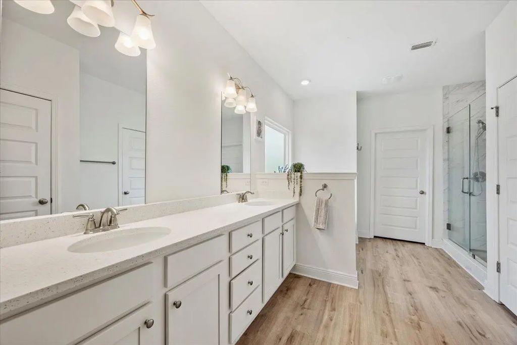 15 of 47 - 110 E Oak Trees Lane, Freeport, FL