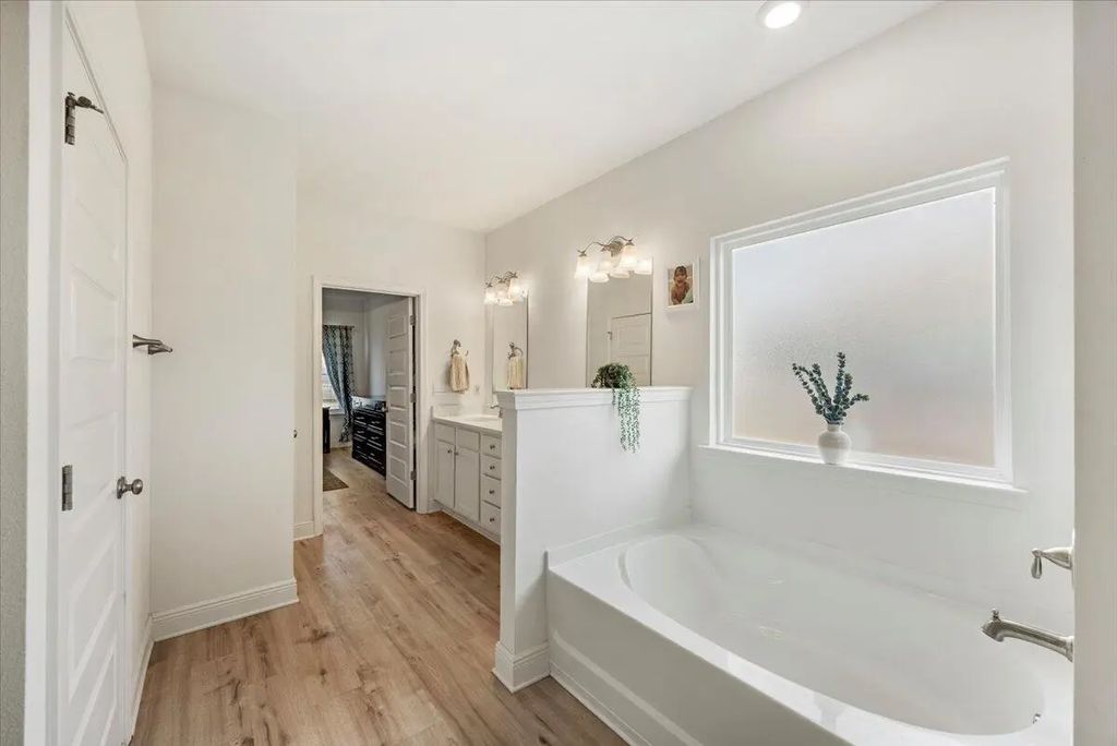 16 of 47 - 110 E Oak Trees Lane, Freeport, FL