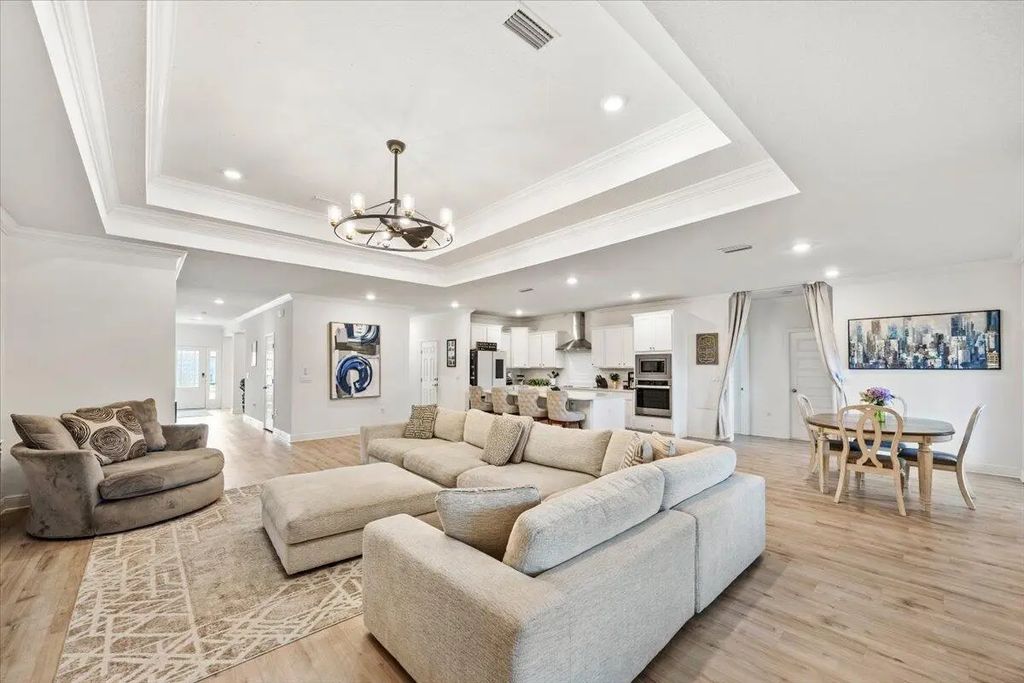 41 of 47 - 110 E Oak Trees Lane, Freeport, FL