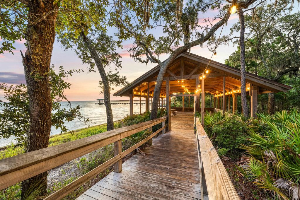 74 of 113 - 112 E Captain Fritz Way, Freeport, FL