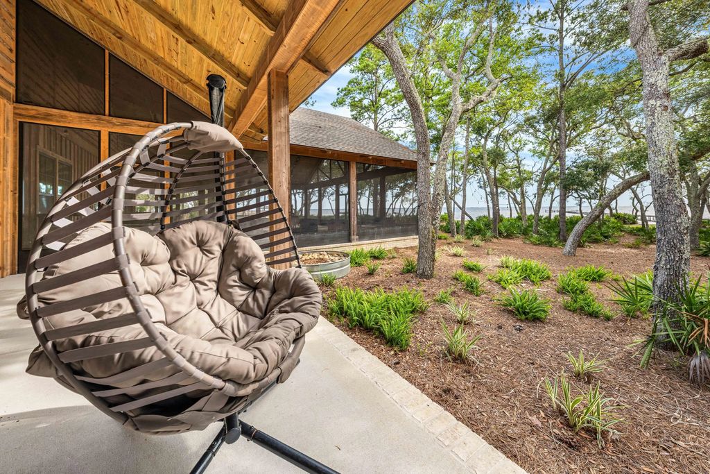 82 of 113 - 112 E Captain Fritz Way, Freeport, FL