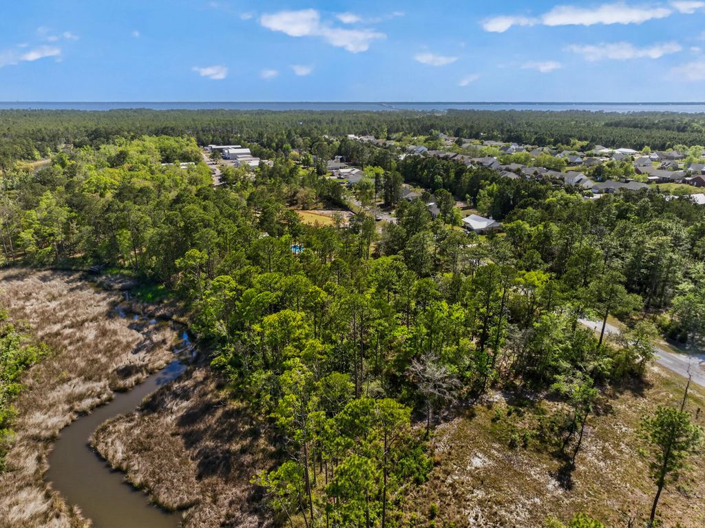 4 of 5 - Lot 7 Bay Grove, Freeport, FL