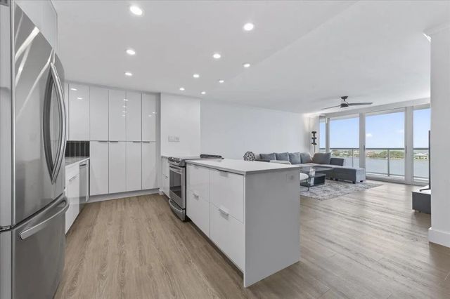 Photo of Listing #1001321