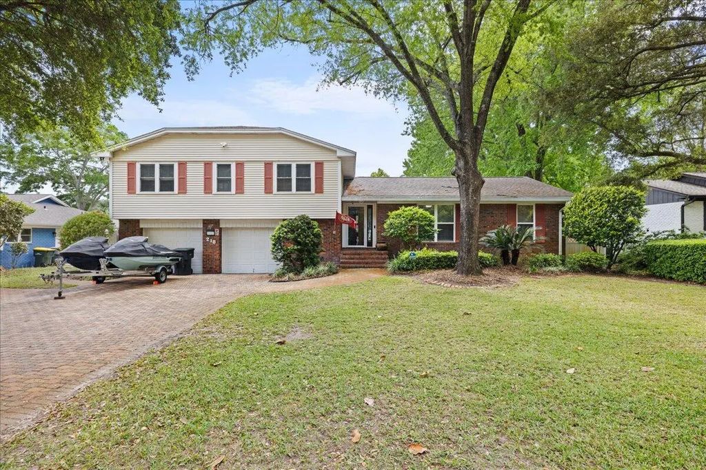 218 Ne Yacht Club Drive, Fort Walton Beach