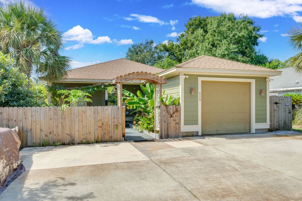329 Main Street, Destin