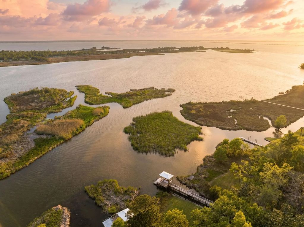 12 of 13 - 203 Pitts Bayshore Drive, Freeport, FL
