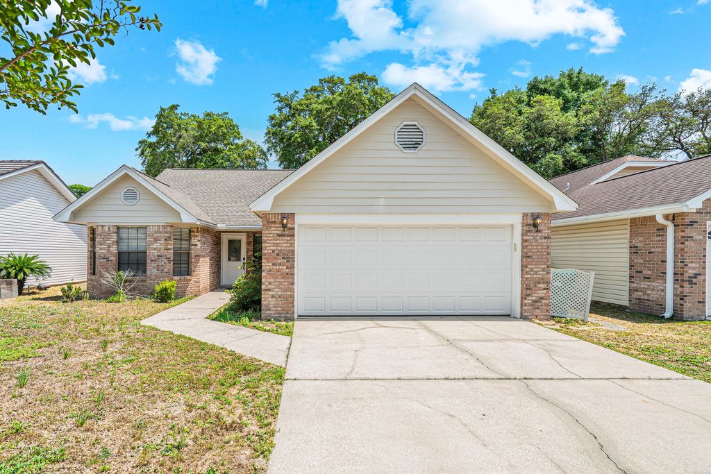 145 Wright Circle, Niceville