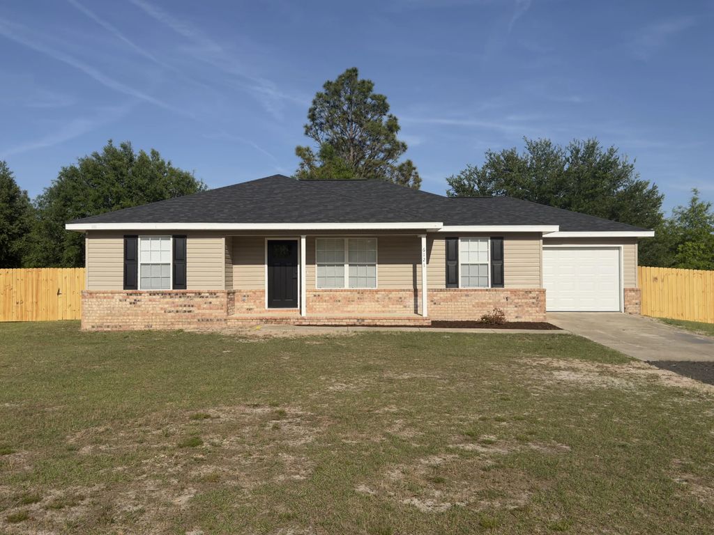 6121 Robin Road, Crestview