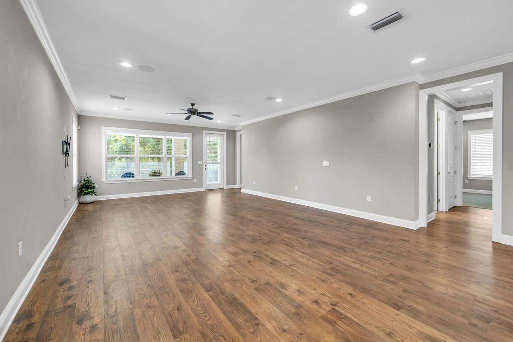 16 of 46 - 48 Oaktree Boulevard, Freeport, FL
