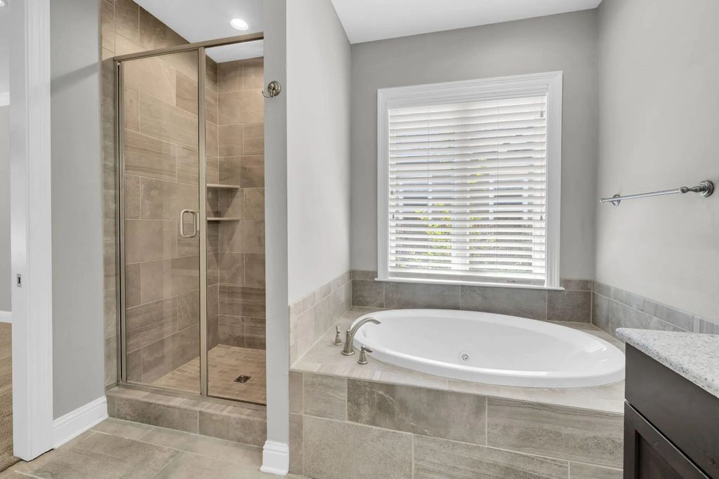 21 of 46 - 48 Oaktree Boulevard, Freeport, FL
