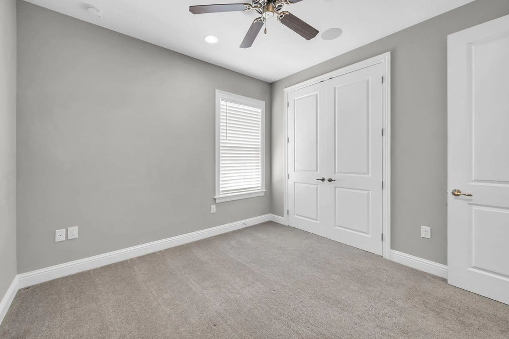 25 of 46 - 48 Oaktree Boulevard, Freeport, FL