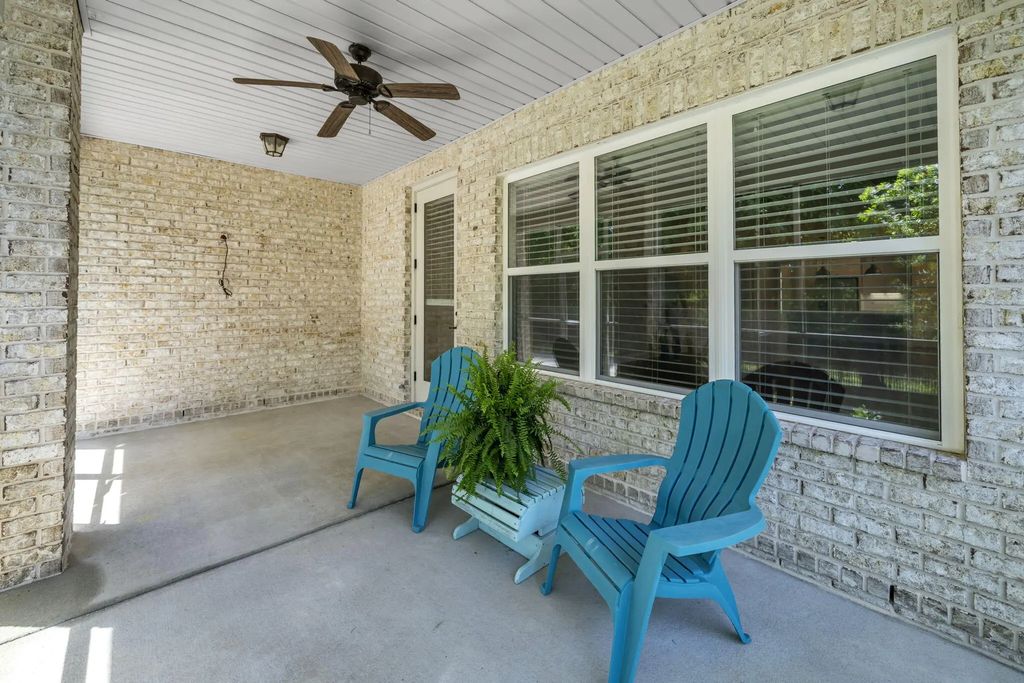 37 of 46 - 48 Oaktree Boulevard, Freeport, FL