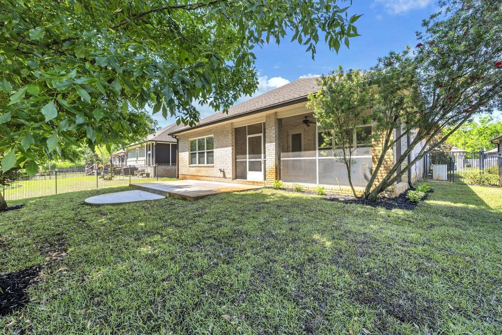 40 of 46 - 48 Oaktree Boulevard, Freeport, FL