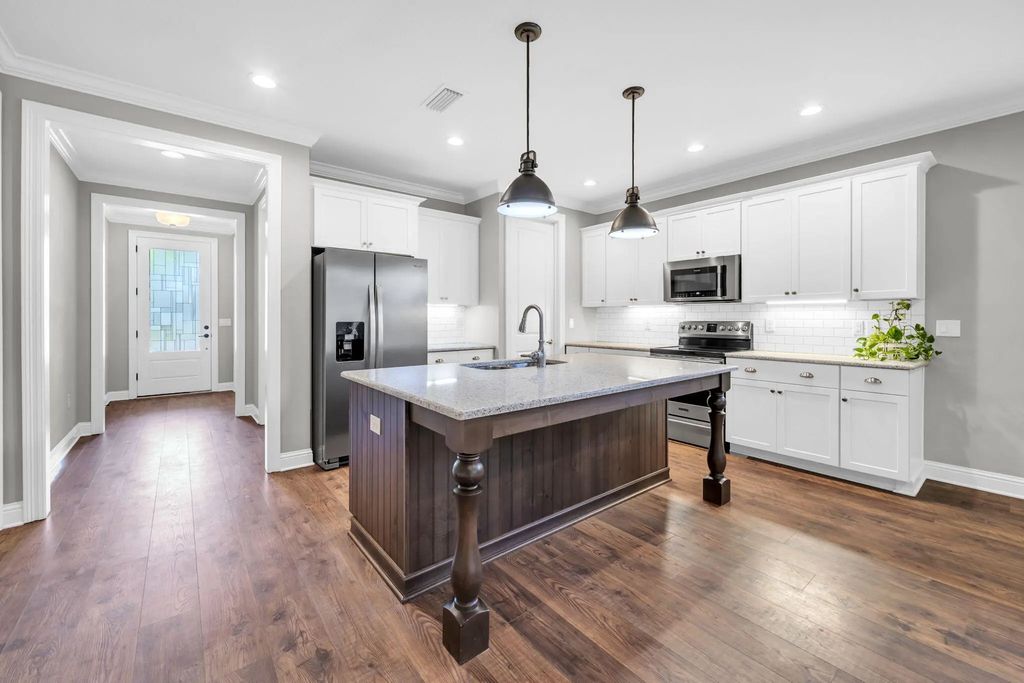 7 of 46 - 48 Oaktree Boulevard, Freeport, FL