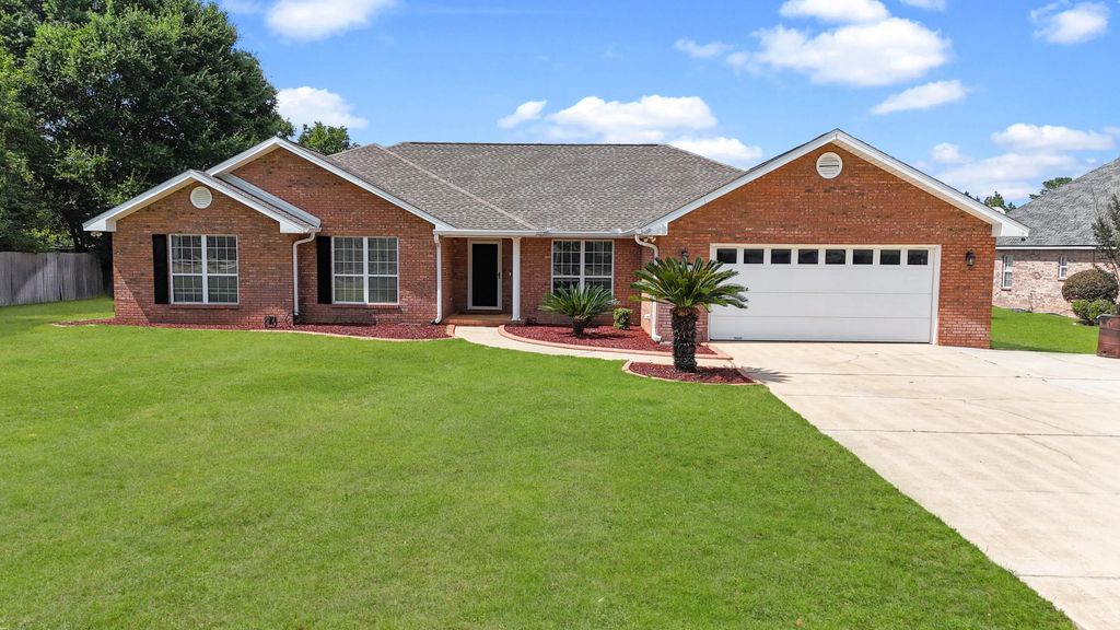 3003 Colonial Circle, Crestview