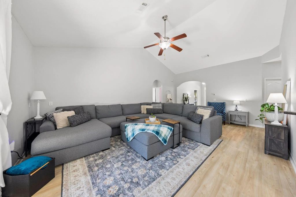 15 of 52 - 471 Symphony Way, Freeport, FL