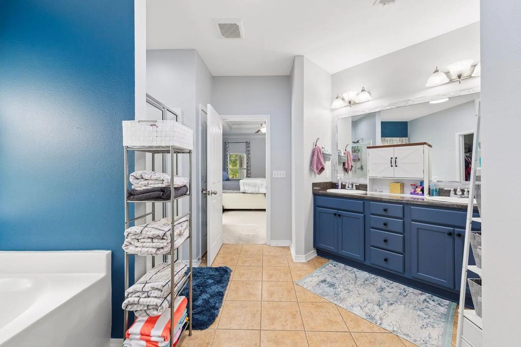 33 of 52 - 471 Symphony Way, Freeport, FL