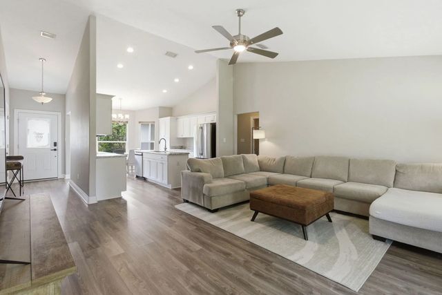 Photo of Listing #1000907