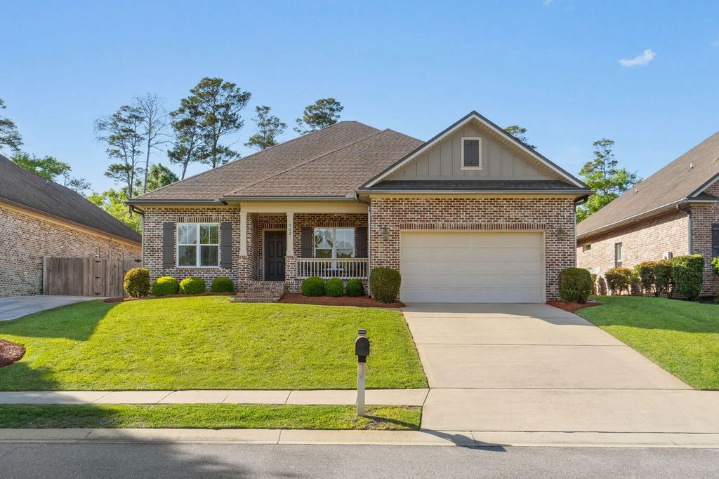 562 Falcon Trail, Niceville
