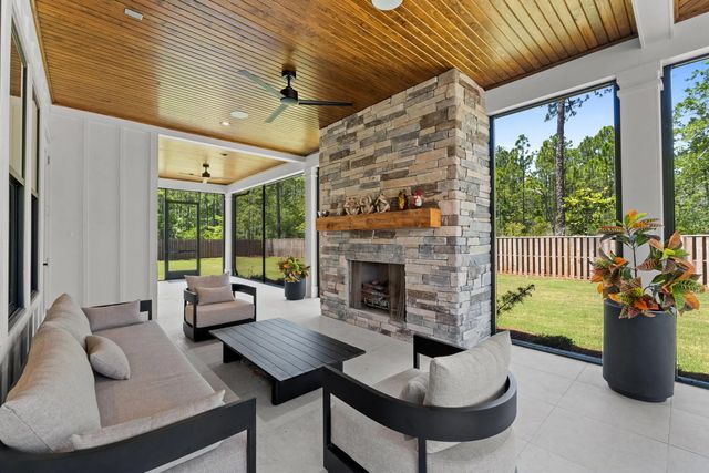 Photo of Listing #1003471