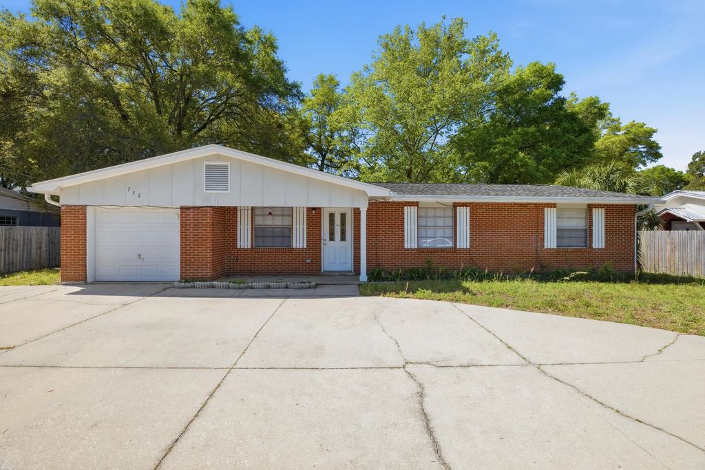 750 Mayflower Avenue, Fort Walton Beach