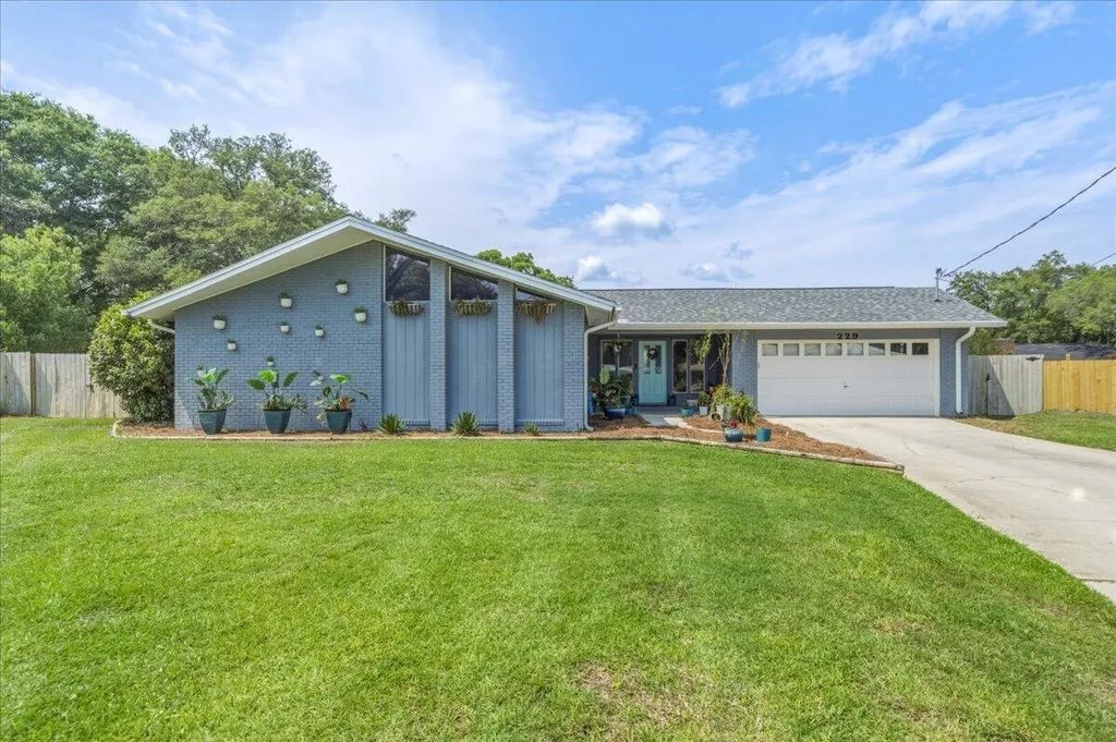 229 Nw Theresa Court, Fort Walton Beach