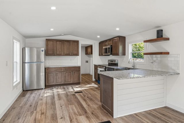 Photo of Listing #1001295