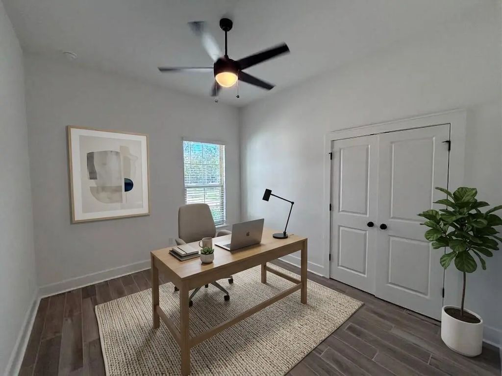 15 of 31 - 7 E Tweet Street, Freeport, FL
