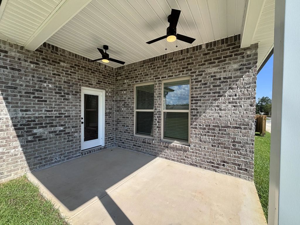 28 of 31 - 7 E Tweet Street, Freeport, FL