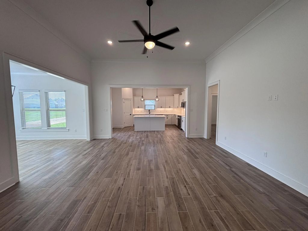 6 of 31 - 7 E Tweet Street, Freeport, FL