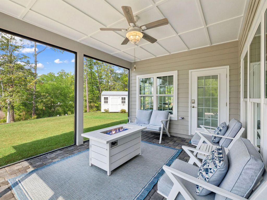 29 of 35 - 198 Waterside Lane, Freeport, FL