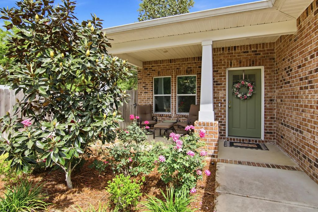1571 Cedar Street, Niceville