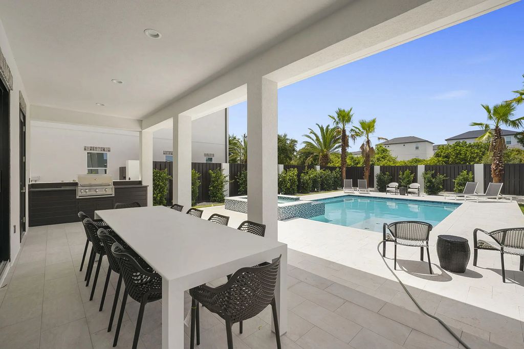 11 of 40 - 336 S Holiday Road, Destin, FL