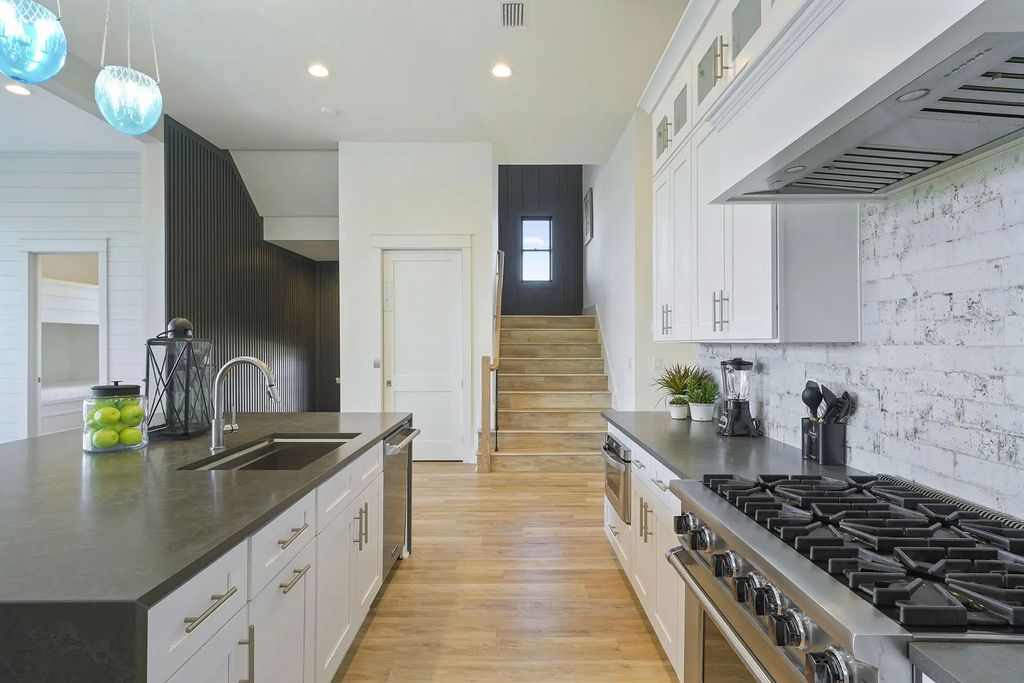13 of 40 - 336 S Holiday Road, Destin, FL