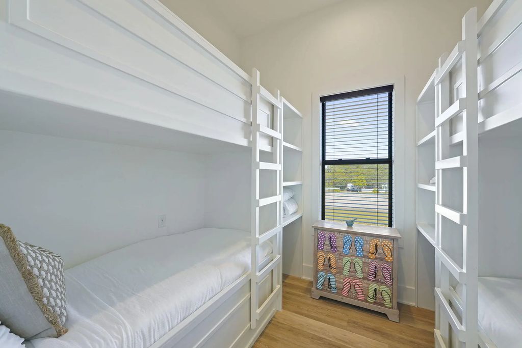 27 of 40 - 336 S Holiday Road, Destin, FL