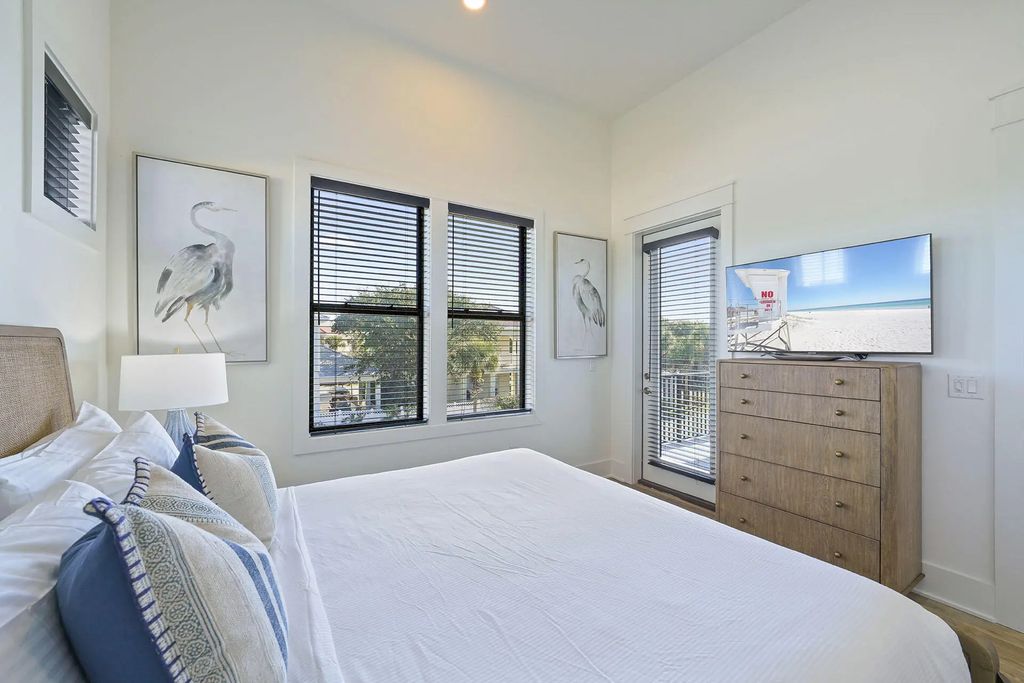 32 of 40 - 336 S Holiday Road, Destin, FL