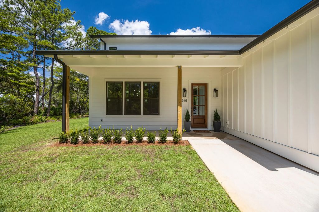 2 of 35 - 101 Island Grove Drive, Freeport, FL