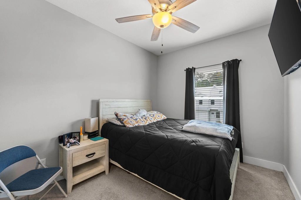 21 of 33 - 218 Date Palm Lane, Freeport, FL