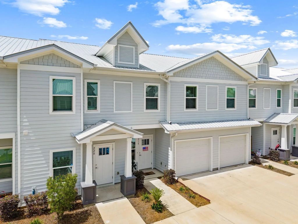 3 of 33 - 218 Date Palm Lane, Freeport, FL