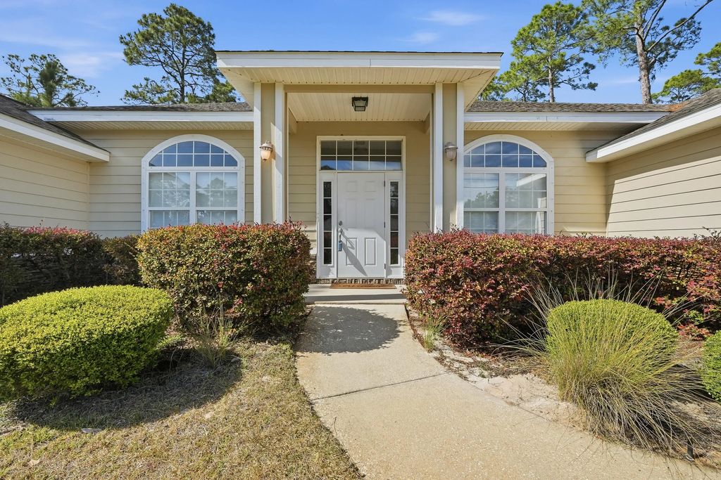 6556 Lansford Street, Navarre